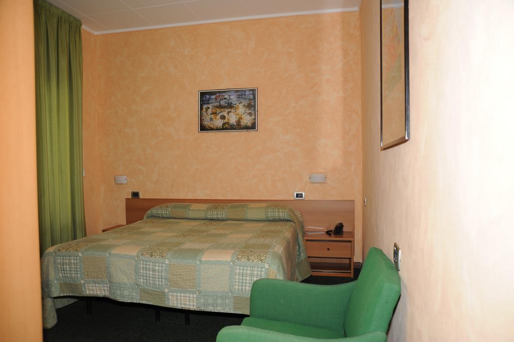 Hotel Valentini Inn Foligno Exterior photo